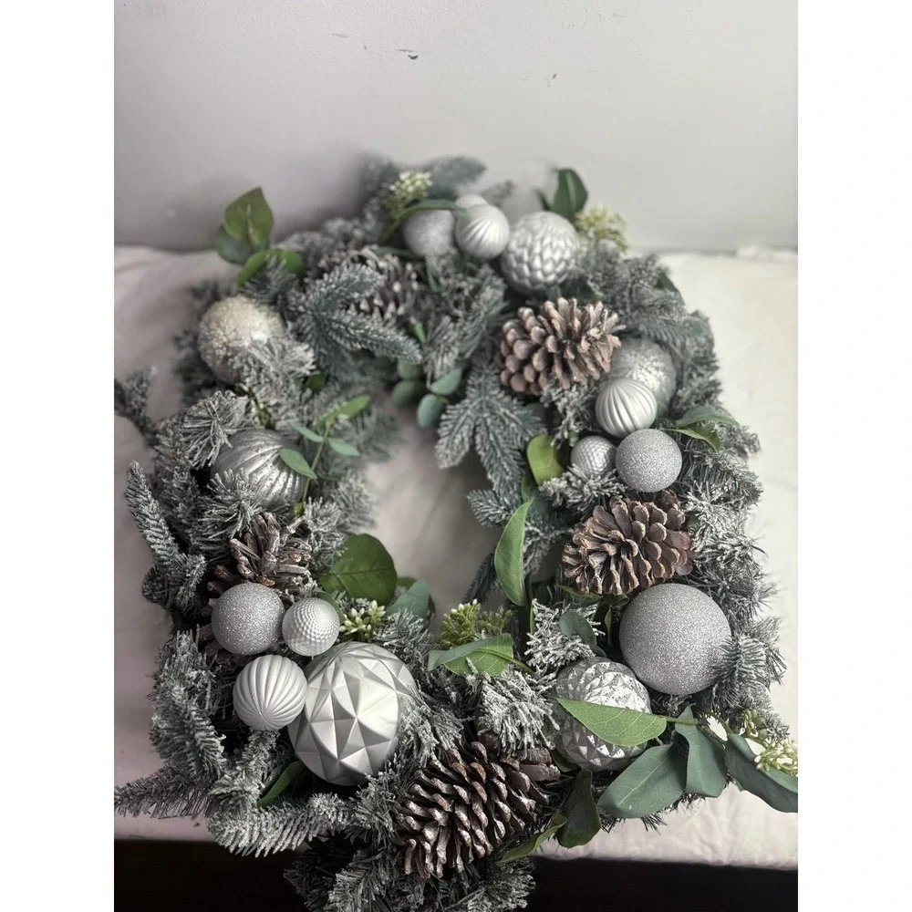 Large frosted decorated pre lit Artificial Christmas Wreath with Iridescent Orn